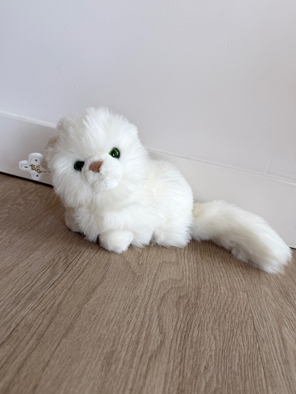 Vintage Russ Berrie Nikki White Persian Cat Plush Green Eyes Excellent w/ Tag